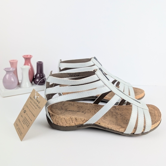 NWT BearPaw Layla II White Metallic Sandals (Size: 9 Wide) - Picture 7 of 10